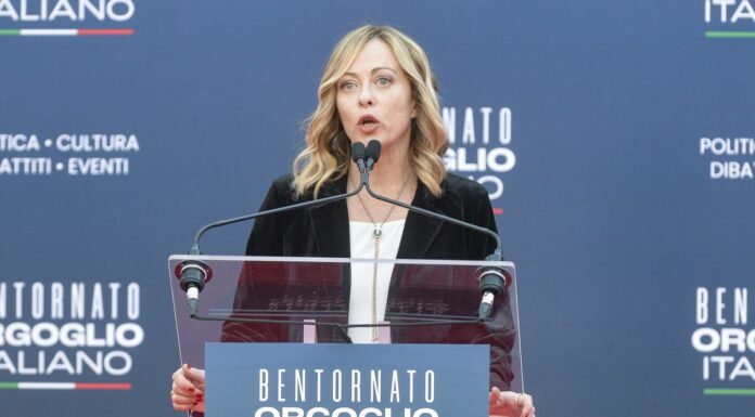 Meloni “Non saranno attacchi e colpi bassi a farmi mollare”