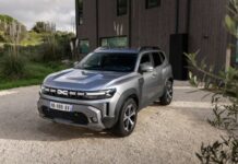 Nuovo Dacia Duster con tecnologia ibrida