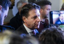 Manovra, Conte “Non c’è una misura per le imprese”