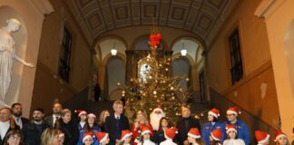 “Giocattolo sospeso” a Napoli, consegnati i primi pacchi dono