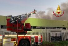 In fiamme capannone nell’area industriale di Melfi