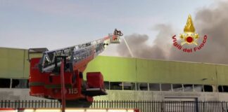 In fiamme capannone nell’area industriale di Melfi