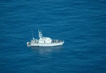 Migranti in difficoltà e incidenti con Guardia costiera libica