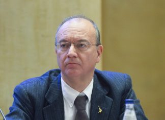 Tricolore, Valditara “Rispetto e cura per la bandiera nelle scuole, rappresenta la nostra storia”