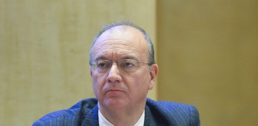 Tricolore, Valditara “Rispetto e cura per la bandiera nelle scuole, rappresenta la nostra storia”