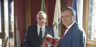 Il sindaco Brugnaro riceve il nuovo prefetto Pellos