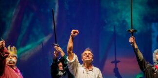 Al Teatro Duse di Bologna, Befana solidale con “La spada nella roccia”