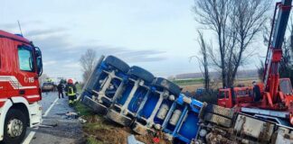 Tre morti nel pordenonese in uno scontro tra un’ambulanza e un tir