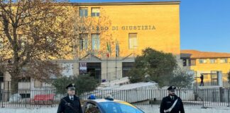 Cassino, viola i domiciliari per minacciare la ex. Torna in carcere