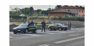 Vicenza, in un laboratorio tessile cinese scoperti 11 lavoratori in nero