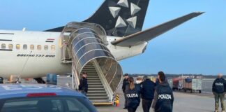 Milano, aggredì passanti con il Corano in mano. Espulso un egiziano