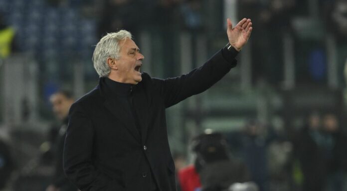 Mourinho “Roma a -4 dalla Champions, ma deve fare di più”