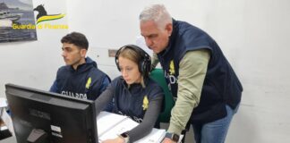 Napoli, 11 misure cautelari per corruzione pubblica amministrazione