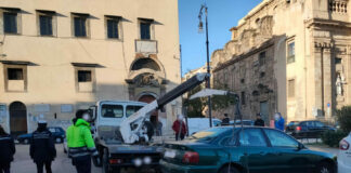 Blitz dei vigili urbani a piazza Kalsa e Porta dei Greci a Palermo