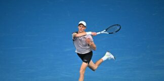Sinner agli ottavi degli Australian Open, travolto Baez