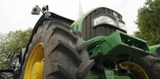 Protesta di agricoltori nell’Agrigentino, trattori in corteo