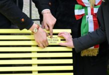 Firenze, intitolata panchina gialla a Giulio Regeni