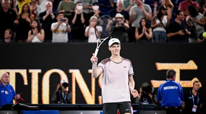 Sinner batte Djokovic e vola in finale a Melbourne