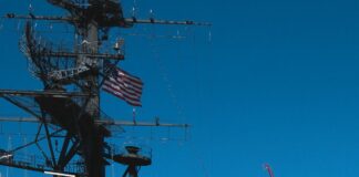 Usa e Regno Unito bombardano basi dei ribelli Houthi in Yemen. Palazzo Chigi “L’Italia è con gli alleati”