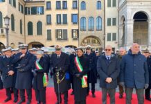 Premiati a Padova cinque agenti della polizia locale