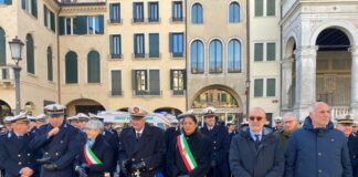 Premiati a Padova cinque agenti della polizia locale
