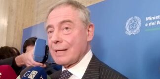 Stellantis, Urso “Se vuole partecipazione dello Stato lo chieda”