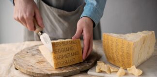 Parmigiano Reggiano torna a Taste con un focus sulle lunghe stagionature