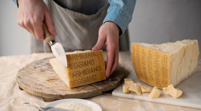 Parmigiano Reggiano torna a Taste con un focus sulle lunghe stagionature