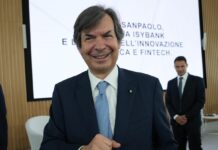 Intesa Sanpaolo, utile netto 2023 tocca i 7,7 mld di euro