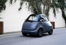 Microlino arriva in centro città a Milano