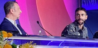 Sanremo, Amadeus e Mengoni “Noi antifascisti” e cantano “Bella ciao”