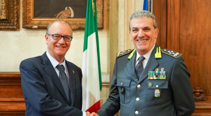 Scuola, intesa ministero-guardia di finanza contro i “diplomifici”
