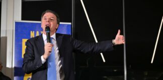 Agricoltori, Renzi “Presenterò richiesta di dimissioni di Lollobrigida”