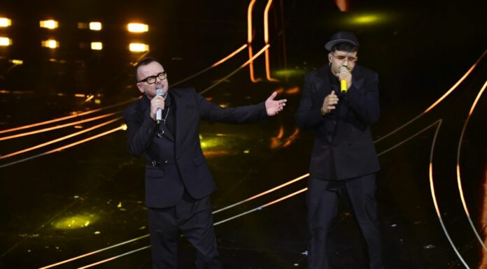 Sanremo, Geolier vince la serata delle cover. Tornano i Jalisse