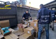 Varese, contrabbando di 12 tonnellate di sigarette elettroniche cinesi