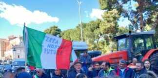 Trattori in piazza a Palermo, Cateno De Luca “Il 22 febbraio a Roma”