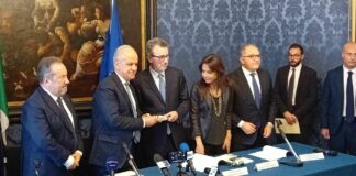 Piantedosi in Prefettura a Palermo, consegnato bene confiscato alla mafia