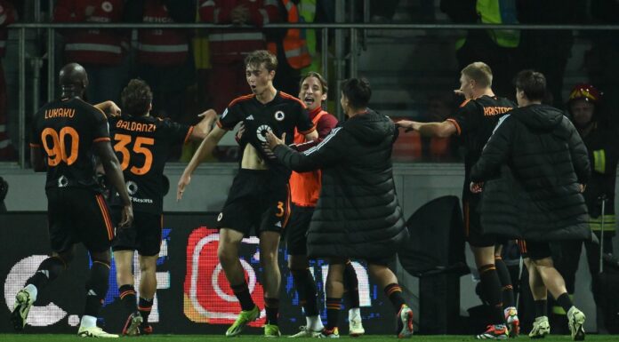 La Roma passa 3-0 a Frosinone, in gol Huijsen, Azmoun e Paredes