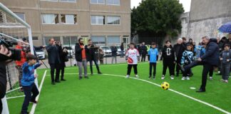 Inaugurato un campetto di calcio al rione Amicizia di Napoli