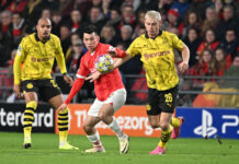 De Jong risponde a Malen, Psv-Borussia Dortmund 1-1