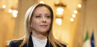 Meloni ironizza “Ho perso e non posso affogare i dispiaceri nell’alcol. I cittadini scelgano chi governa”