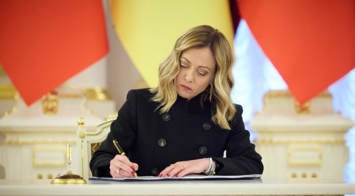 Superbonus, Meloni “Misura irresponsabile, buco da 160 mld”