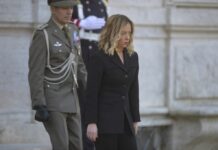 Meloni “Pericoloso togliere sostegno istituzioni a Forze dell’Ordine”