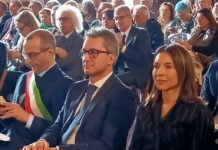 Un francobollo e una moneta celebrano Pesaro capitale Cultura