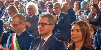 Un francobollo e una moneta celebrano Pesaro capitale Cultura