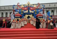 Carnevale di Venezia, a piazza San Marco il taglio della testa del toro