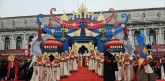 Carnevale di Venezia, a piazza San Marco il taglio della testa del toro