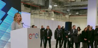 Meloni “Non voglio un Sud che viva di sussidi”