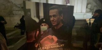 Fiaccolata per Aleksej Navalny in piazza del Campidoglio