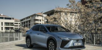 Lexus, nuova versione RZ a trazione anteriore